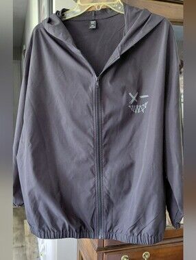 Shein Men's Black Hooded Zip Jacket with Graphic Detail